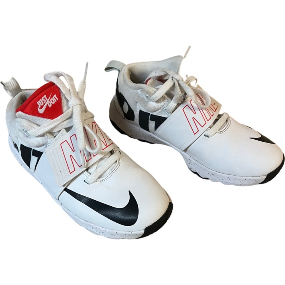 NIKE TEAM HUSTLE D8 JDI 🔥 5.5 Y